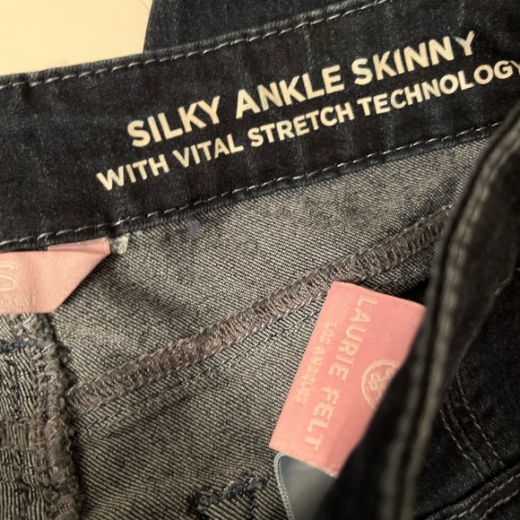 Laurie Felt Jeans - Picture 10 of 11